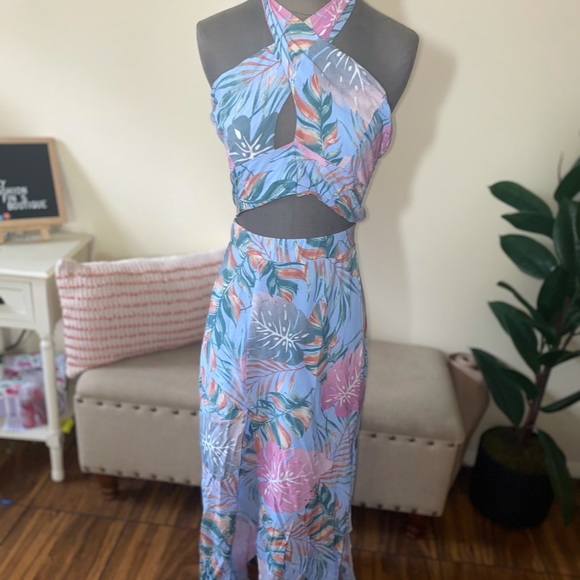 Women’s two piece skirt and top set - Picture 2 of 6